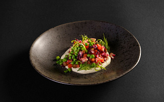 Винегрет из печеный овощей с кремом из кешью