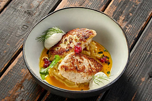 Котлеты из судака с мятым картофелем